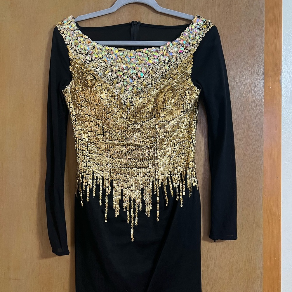 Black & Gold Sequin Long Sleeve Evening Dress